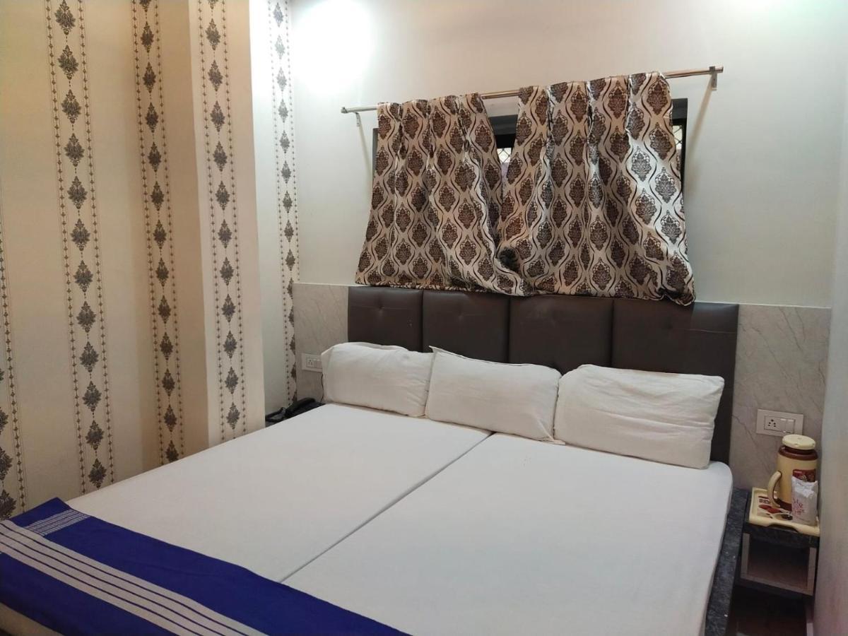 Gateway Kailash Hotel